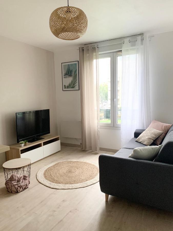 Studio 30M2 - Au Pied De La Gare - Parking Cergy Exterior foto