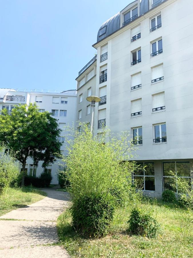 Studio 30M2 - Au Pied De La Gare - Parking Cergy Exterior foto